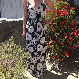 Black and White Abstract Floral Maxi Dress
